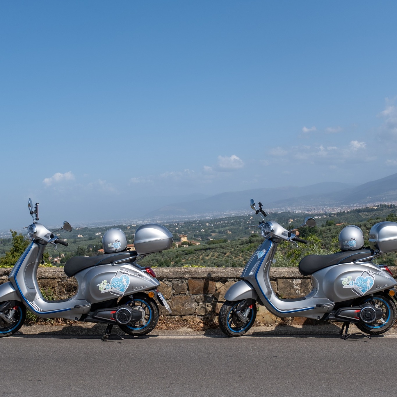 Tuscany Bike Tours: E-Bike vs. E-Vespa